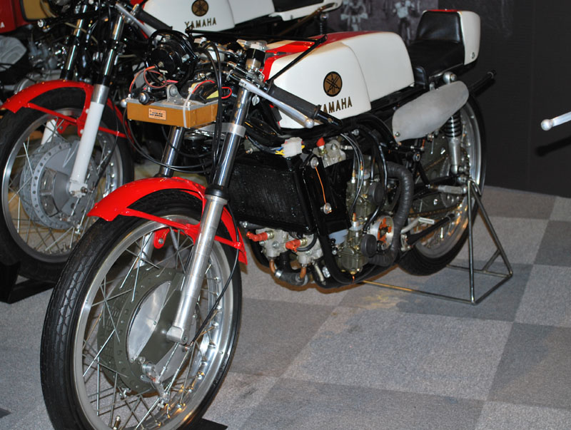 Yamaha R15 V4