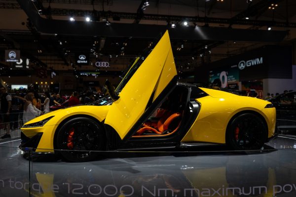 flying Roadster concept