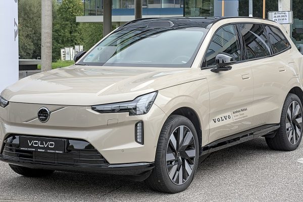Volvo EX90 launch